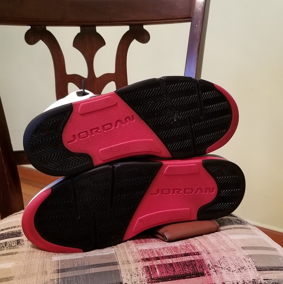 SOLD....Authentic custom!!!   Jordan Fire Red 5's - Picture 3 of 8